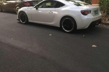 Toyota Gt 86 WHITE FOR SALE