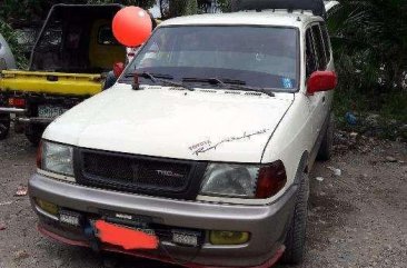 For sale Toyota Revo SR 2001mdl