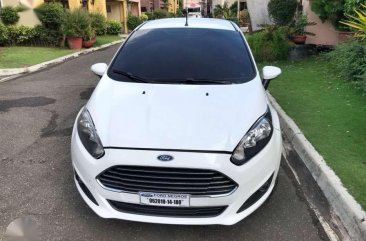 RUSH SALE Ford Fiesta 2015 AT Very Cheap