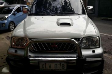Strada 4x4 2003 matic for sale 