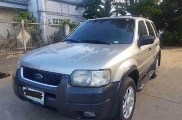 Ford Escape 2004 4x4 automatic for sale 