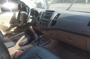 Well-kept Toyota Hilux 2013 for sale