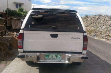 Nissan Frontier Pickup 2001 AT White For Sale 