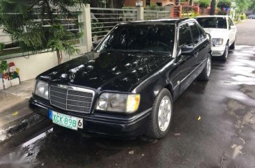 1991 Mercedes Benz W124 300E Black For Sale 