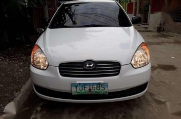 2010 Hyundai Accent MT White For Sale 