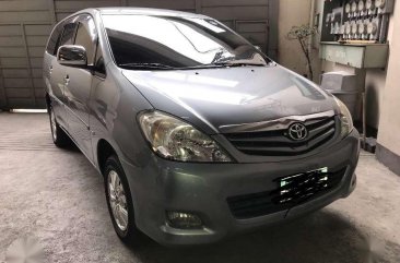 Toyota Innova Gas G AT 2009 Gray SUV For Sale 