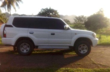 Toyota PRADO Landcruiser 2000 MT White For Sale 