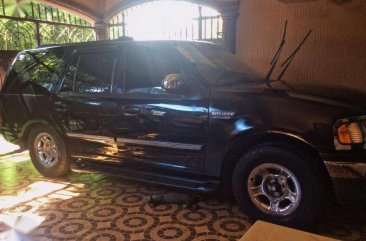 For sale! Ford Expedition 2000 model.