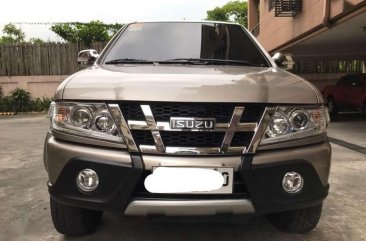 2014 Isuzu Sportivo AT Silver SUV For Sale 