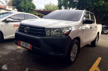 2016 Toyota Hilux 2.4L MT White Pickup For Sale 