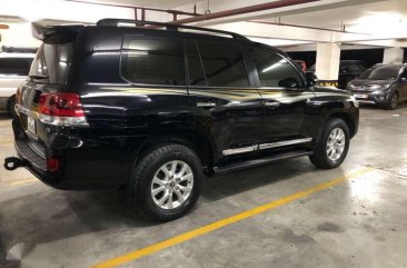 2017 Toyota Land Cruiser Premium (local)