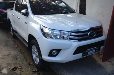 2017 Hilux 28G 4x4 Automatic White