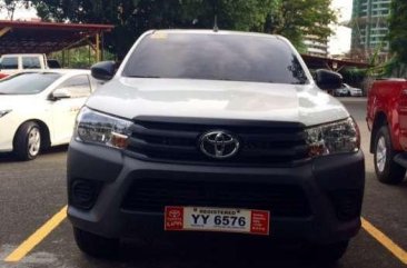 2016 Toyota Hilux 2.4L MT White Pickup For Sale 