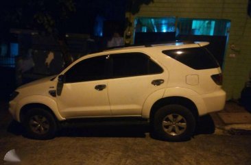 Toyota Fortuner 2007 Matic White SUV For Sale 