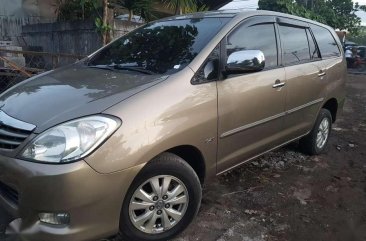 FOR SALE TOYOTA Innova automatic G 2010