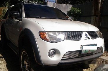 Good as new Mitsubishi Strada 2008 for sale