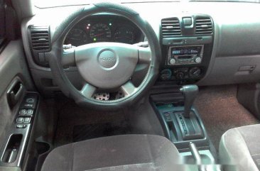 Well-maintained Isuzu D-Max 2004 for sale