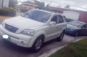 KIA Sorento 2009 White FOR SALE