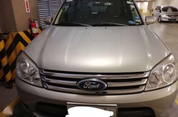 Ford Escape xlt 2010 FOR SALE