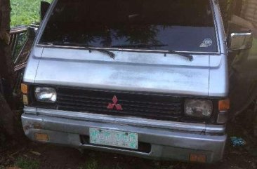 98 Mitsubishi L300 van FOR SALE