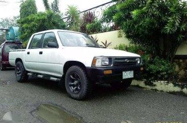 Toyota Hilux 1996 LN 85 2L II Engine 2.5 li diesel FOR SALE