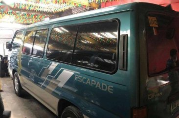 Well-kept Nissan Urvan Escapade 2013 for sale