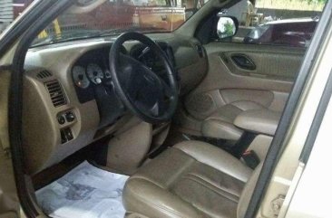 Ford Escape XLT 4x4 Model 2004 FOR SALE