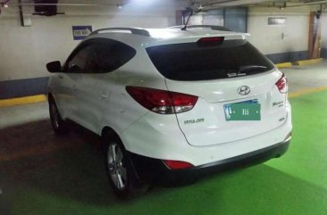 Hyundai Tucson Automatic CRDi 4x4 White For Sale 