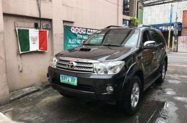 2011 Toyota Fortuner 30G 4x4 Automatic FOR SALE