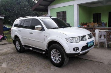 Mitsubishi Montero GLS-V 2012 AT White For Sale 