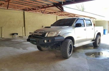 2012 Toyota Hilux 4x4 AT FOR SALE