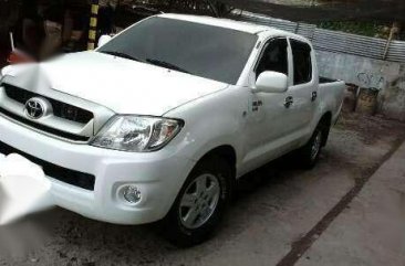Well-kept Toyota Hilux 2010 for sale
