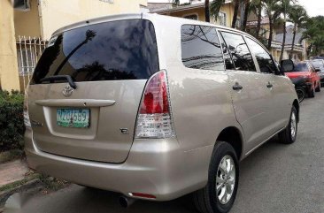 Toyota innova e 2009 MT 2010 2011