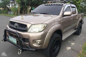 Toyota Hilux G 4x2 MT Diesel 2010 Beige For Sale 