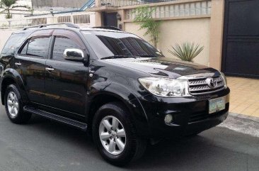 2010 Toyota Fortuner G AT FOR SALE