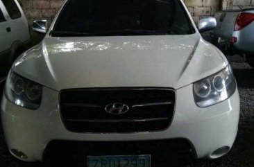 Hyundai Santa Fe 2009 AT White For Sale 