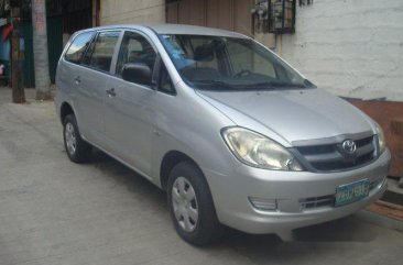 Well-kept Toyota Innova 2005 for sale