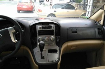 Hyundai Starex Grand VGT 2010 Model FOR SALE