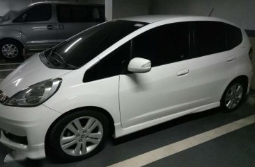 2012 Honda Jazz 1.5V AT White HB For Sale 