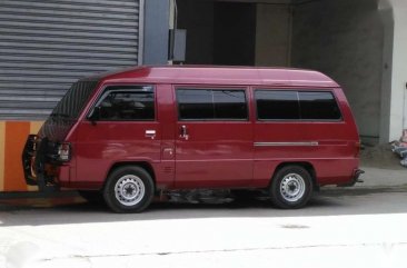 Mitsubishi L300 Versa Van 2003 MT Red For Sale 