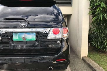 2014 Toyota Fortuner V At 4x4 3.0d top of the line FOR SALE