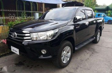 Toyota Hilux G 2016 model 2.4 engine Manual FOR SALE