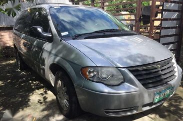Chrysler Town and Country Stow and go 2007 FOR SALE