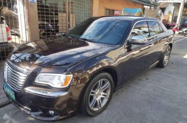 2013 Chrysler 300c automatic black