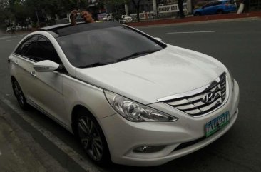 2011 Hyundai Sonata Premium AT White For Sale 