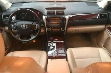 Toyota Camry 2.5V AT 2012 Black For Sale 