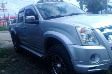 Isuzu Dmax 2012 model manual 4×2 FOR SALE