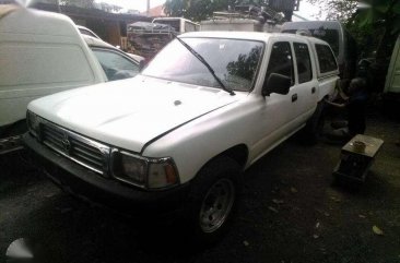 1996 Toyota Hilux 4x2 MT Diesel White For Sale 