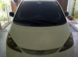 Well-maintained Toyota Estima 2000 for sale