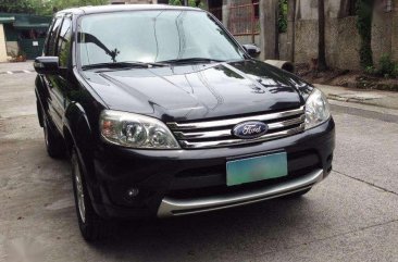 2010 Ford Escape XLT 4x2 Automatic Gas All Leather Negotiable FOR SALE